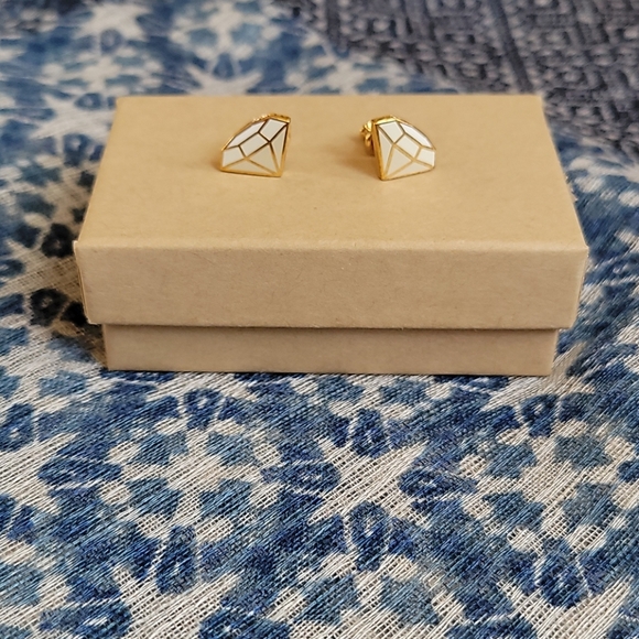 "diamond" ear studs - Picture 2 of 6